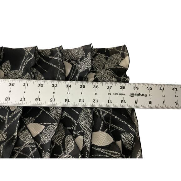 Jones Wear‎ Dress 12 Black White Floral Tiered Ruffle Sleeveless Mid-Length - Picture 6 of 14